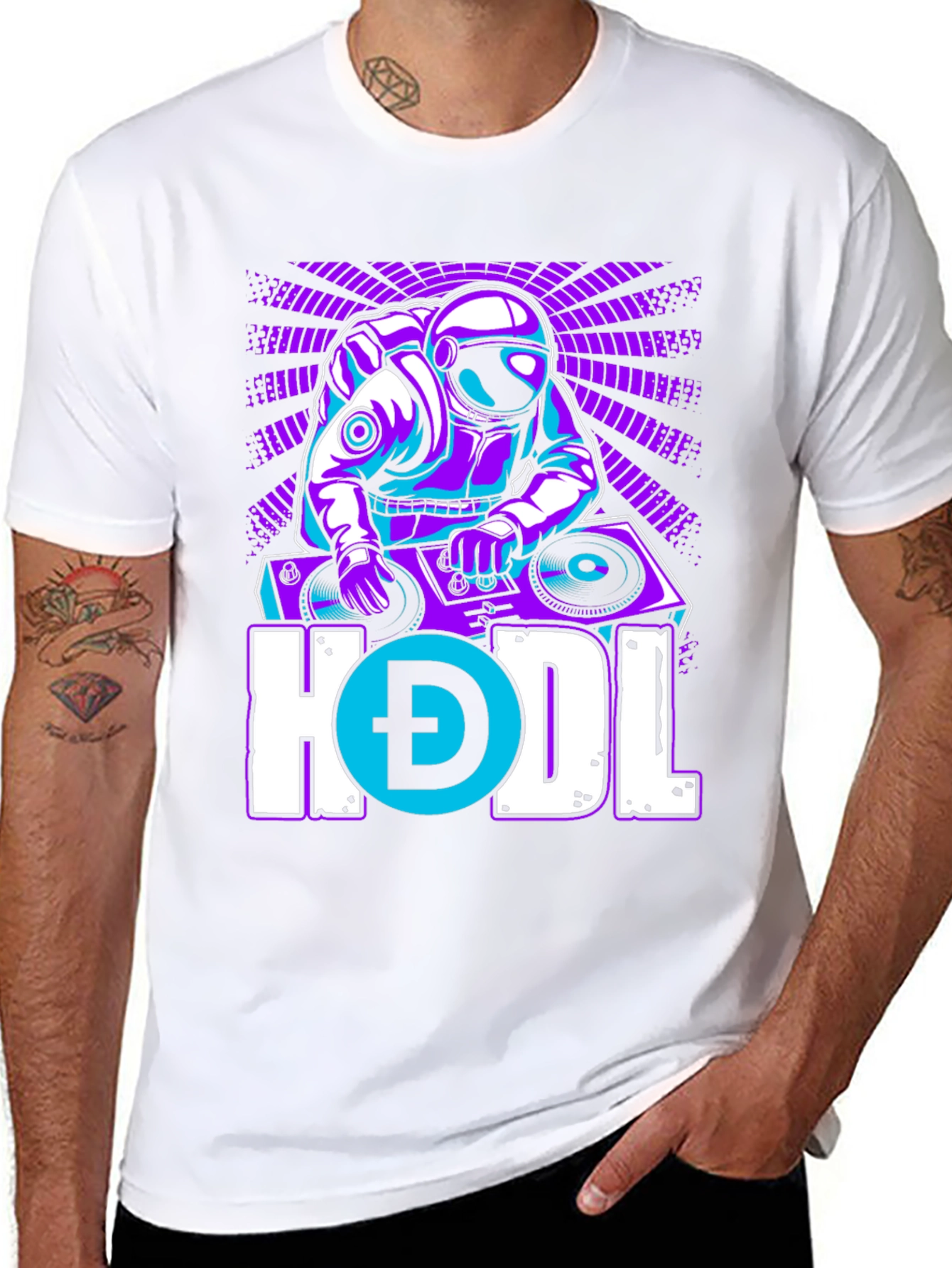 DJ Astronaut HODL Crypto T-Shirt - Trendy Space Rave