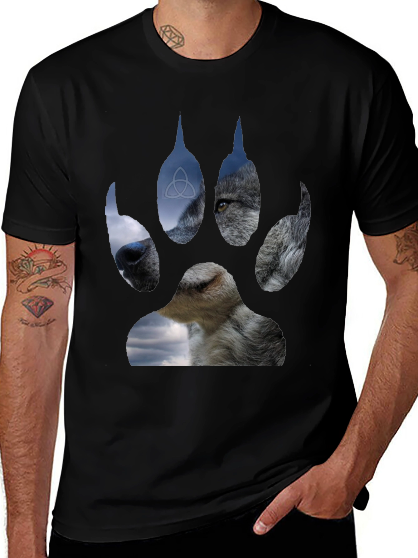 Wolf Paw Print Graphic T-Shirt