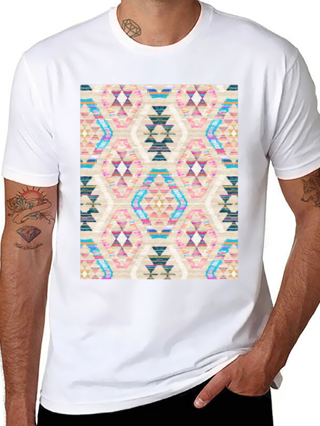 Geometric Pattern Graphic Tee - Stylish Comfort
